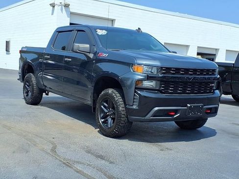 Used 2019 Chevrolet Silverado 1500 Custom Trail Boss AWD/4WD image 2