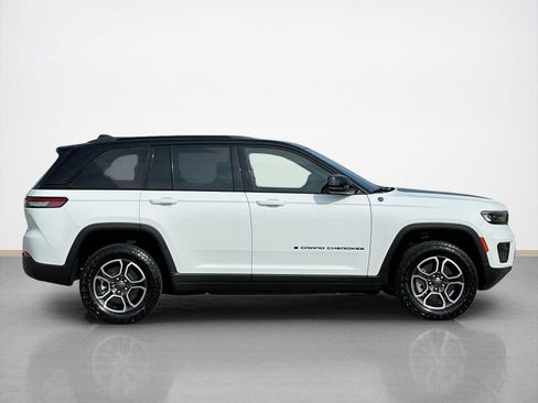 Used 2022 Jeep Grand Cherokee Trailhawk w/ Advanced Protech Group II image 9