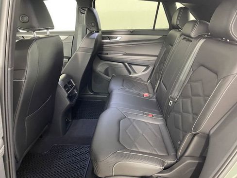 New 2026 Volkswagen Atlas Cross Sport SE AWD/4WD image 4