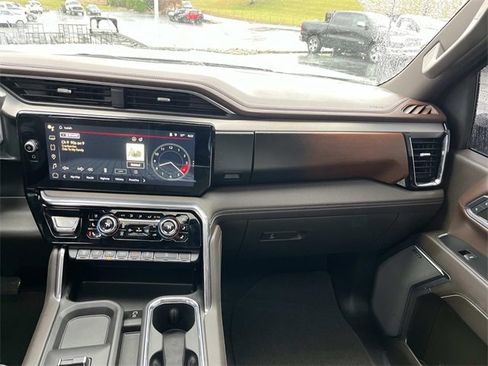 Used 2024 GMC Sierra 2500 Denali w/ Denali Reserve Package image 17