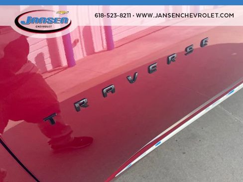 Used 2023 Chevrolet Traverse Premier image 32