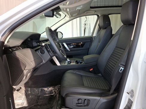 Certified 2025 Land Rover Discovery Sport S image 13