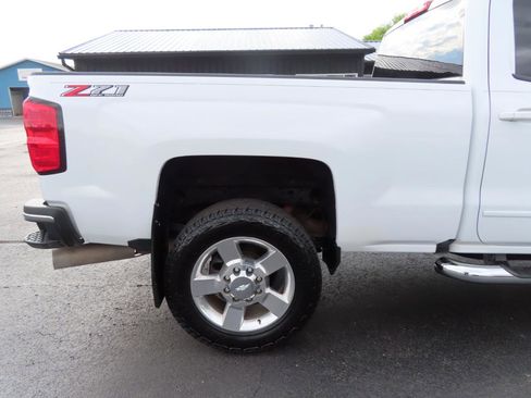 Used 2018 Chevrolet Silverado 2500 LT w/ LT Convenience Package AWD/4WD image 20