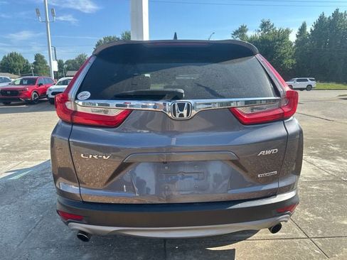 Used 2018 Honda CR-V Touring image 4