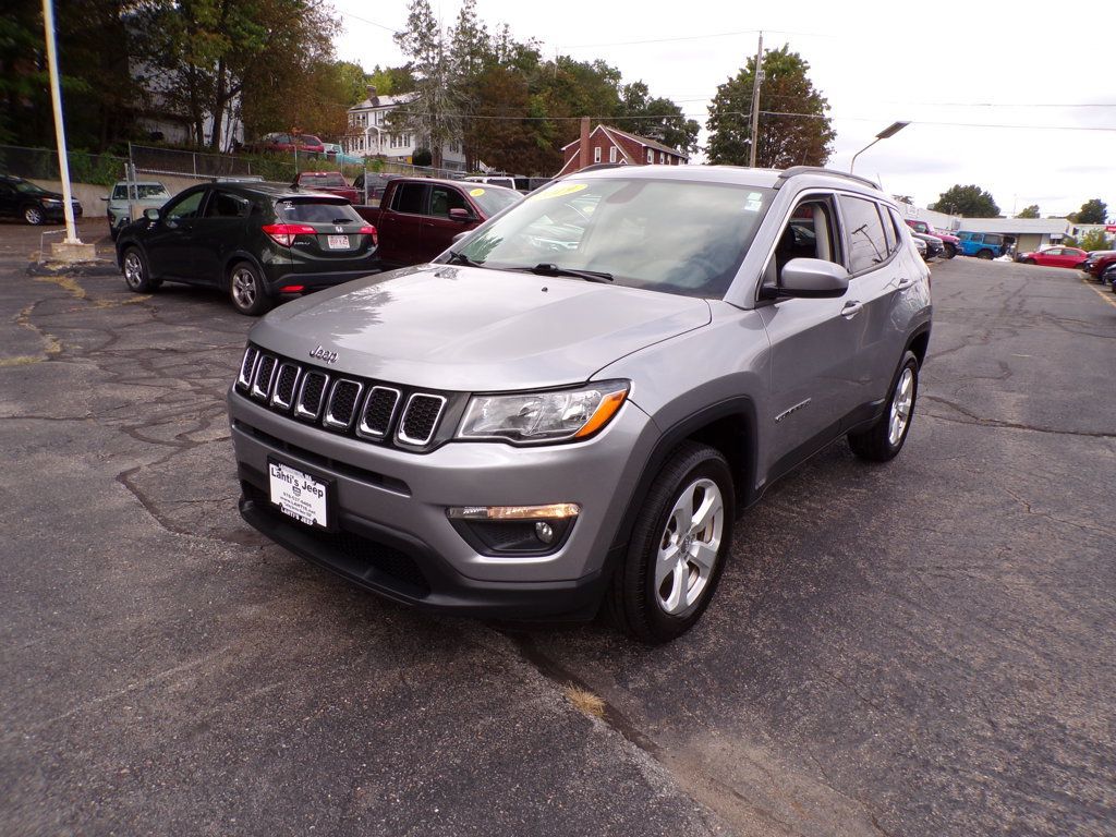 Used 2019 Jeep Compass Latitude w/ Cold Weather Group AWD/4WD image 1