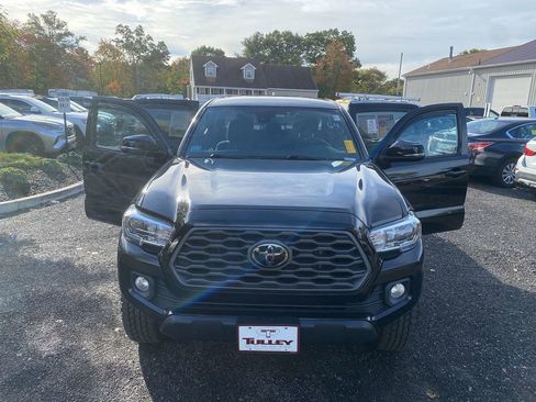 Used 2021 Toyota Tacoma TRD Off-Road w/ Technology Package image 27