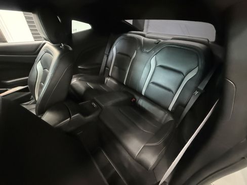 Used 2017 Chevrolet Camaro LT RWD image 11
