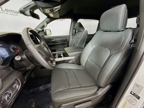 New 2026 RAM 1500 Express AWD/4WD image 19