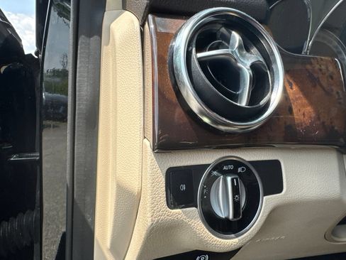 Used 2014 Mercedes-Benz GLK 350 4MATIC image 14
