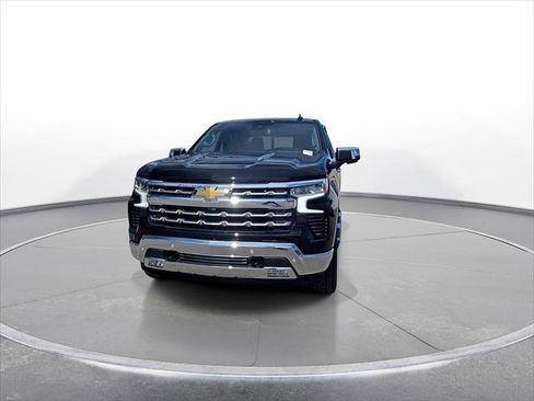 Used 2025 Chevrolet Silverado 1500 LTZ w/ LTZ Convenience Package II AWD/4WD image 3