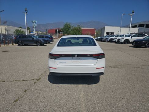 Used 2023 Honda Accord EX image 5
