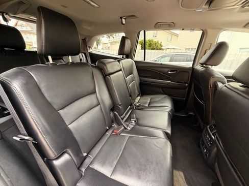 Used 2020 Honda Pilot Touring image 23