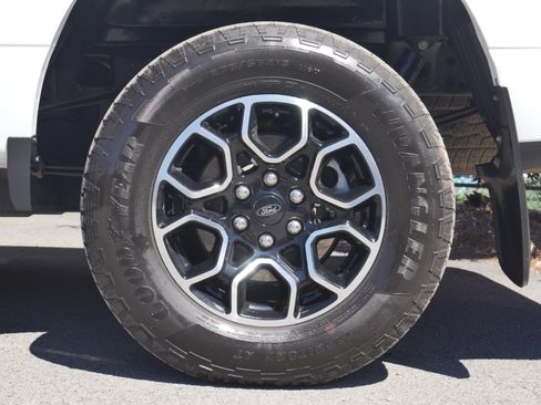 Certified 2023 Ford F150 Lariat w/ FX4 Off-Road Package AWD/4WD image 21