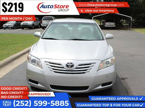 Used 2009 Toyota Camry SE FWD image 3