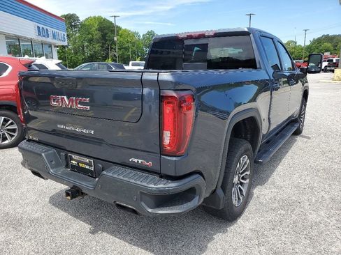 Used 2021 GMC Sierra 1500 AT4 w/ AT4 Value Package AWD/4WD image 4