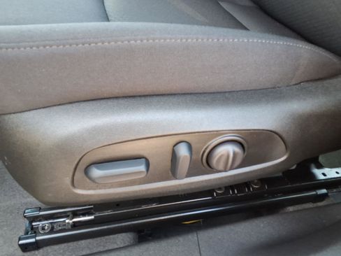 Used 2025 Chevrolet Malibu RS FWD image 12