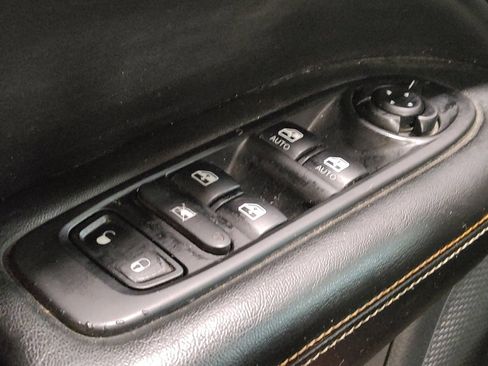 Used 2021 Jeep Compass Latitude FWD image 27