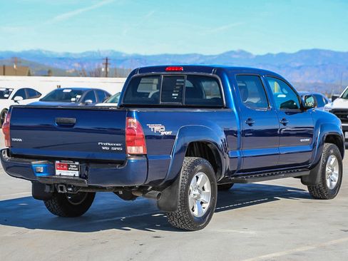 Used 2005 Toyota Tacoma PreRunner image 5