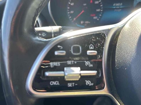 Used 2021 Mercedes-Benz GLC 300 4MATIC image 38