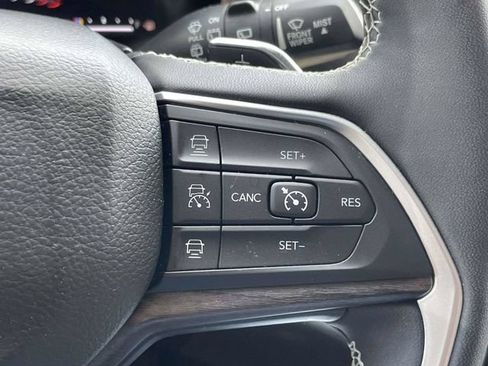 Used 2023 Jeep Grand Cherokee Limited RWD image 20