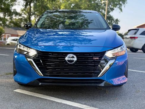 Used 2025 Nissan Sentra SR FWD image 9
