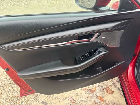 Used 2020 MAZDA MAZDA3 Sedan w/ Preferred Package image 38