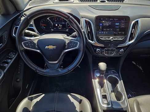 Used 2022 Chevrolet Equinox Premier FWD image 19