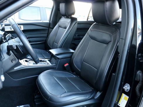 Used 2020 Ford Explorer Limited w/ Class III Trailer Tow Package image 19