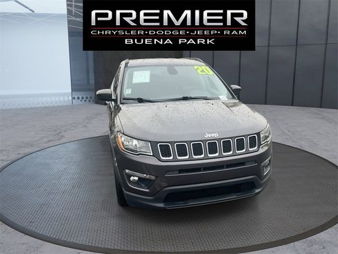 Certified 2020 Jeep Compass Latitude image 3