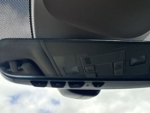 New 2024 Volkswagen Taos SE AWD/4WD image 34