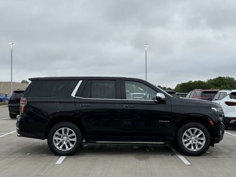 Used 2024 Chevrolet Tahoe Premier RWD image 3