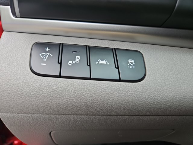 Used 2020 Hyundai Elantra SEL FWD image 27