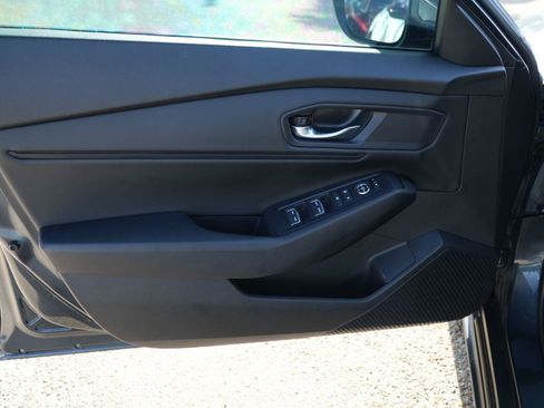 Used 2023 Honda Accord EX image 4