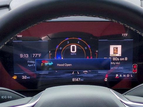 Used 2025 Chevrolet Traverse LT w/ Midnight/Sport Edition image 11