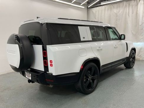 Used 2024 Land Rover Defender 130 X-Dynamic SE AWD/4WD image 7