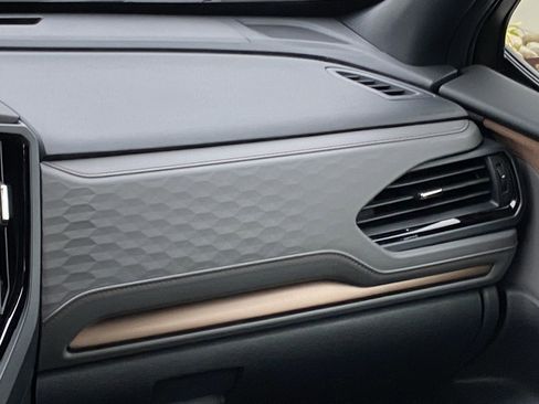 Used 2025 Subaru Forester Sport image 22