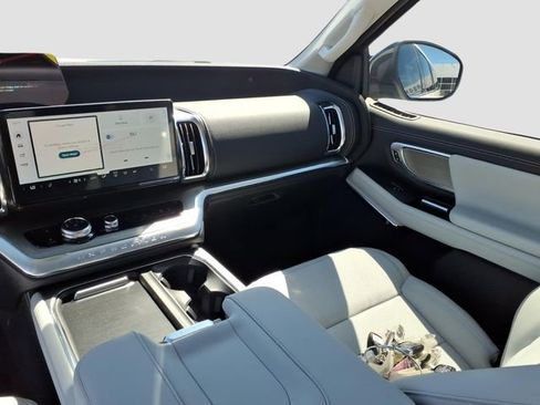 New 2026 Ford Expedition Max Platinum AWD/4WD image 11