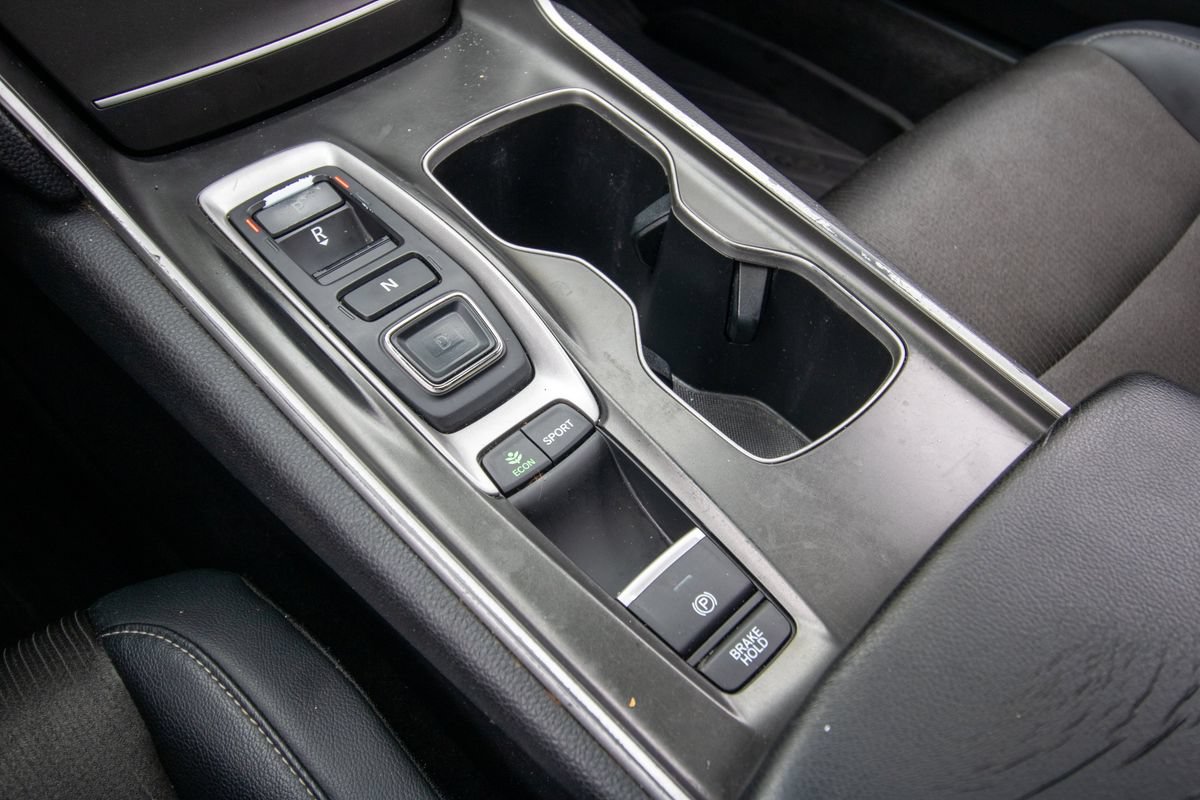 Used 2018 Honda Accord Sport image 31