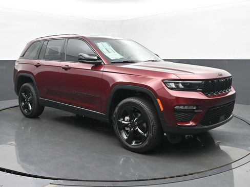 New 2025 Jeep Grand Cherokee Limited w/ Luxury Tech Group II image 7