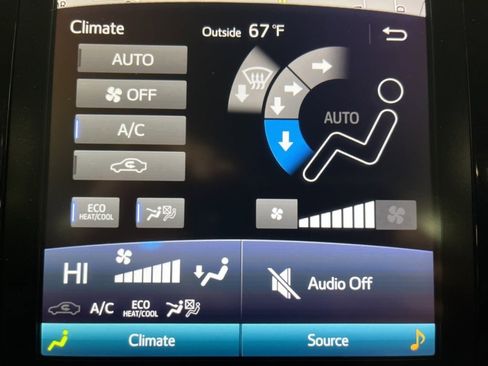 Used 2020 Toyota Prius Prime XLE image 19