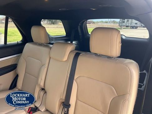 Used 2016 Ford Explorer XLT w/ Equipment Group 202A image 15