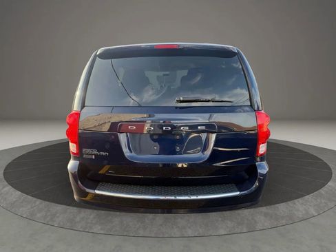 Used 2013 Dodge Grand Caravan SXT image 6