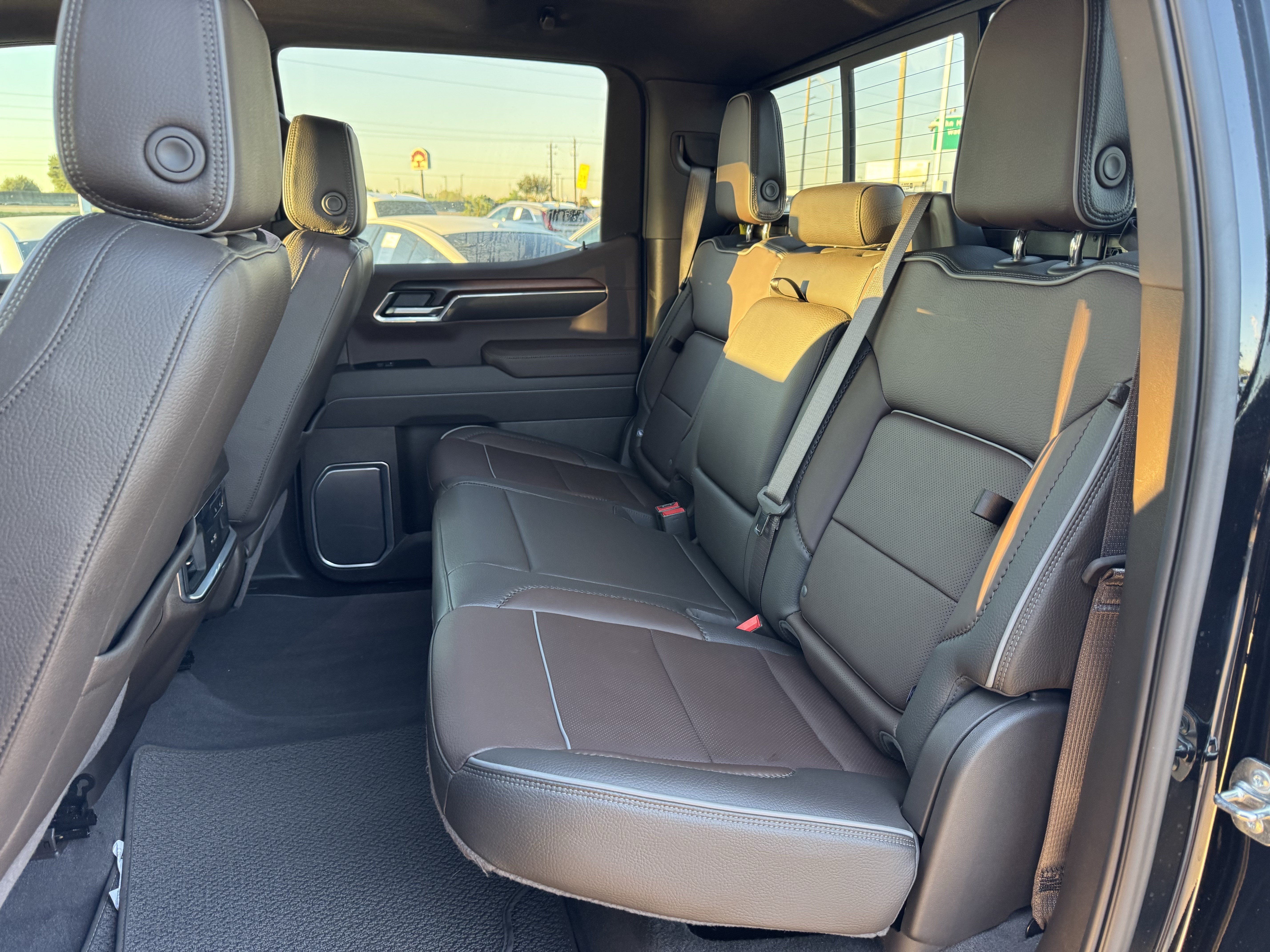 Used 2025 GMC Sierra 1500 Denali w/ Denali Reserve Package AWD/4WD image 25