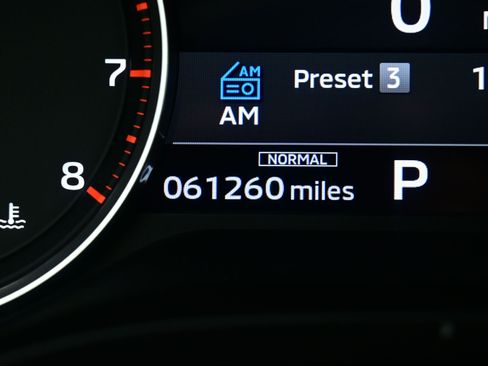 Used 2023 Mitsubishi Outlander SE image 27