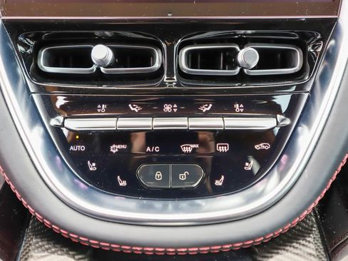 Used 2023 Aston Martin DBX 707 image 27