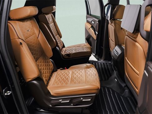 Used 2023 Cadillac Escalade ESV Sport image 38