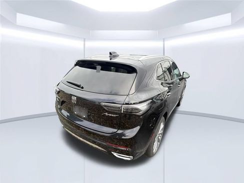 Used 2025 Buick Envision Avenir AWD/4WD image 4