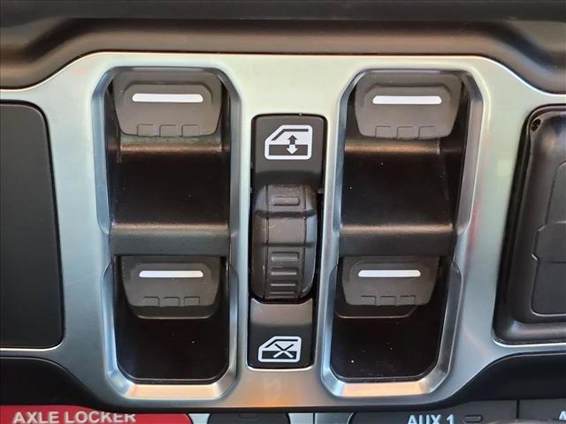 Used 2024 Jeep Gladiator Mojave w/ Technology Group AWD/4WD image 11
