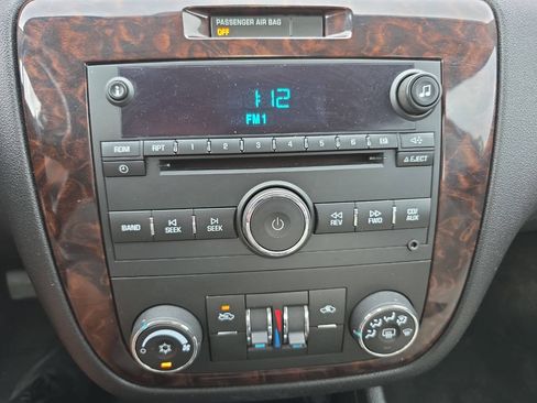 Used 2012 Chevrolet Impala LT FWD image 15