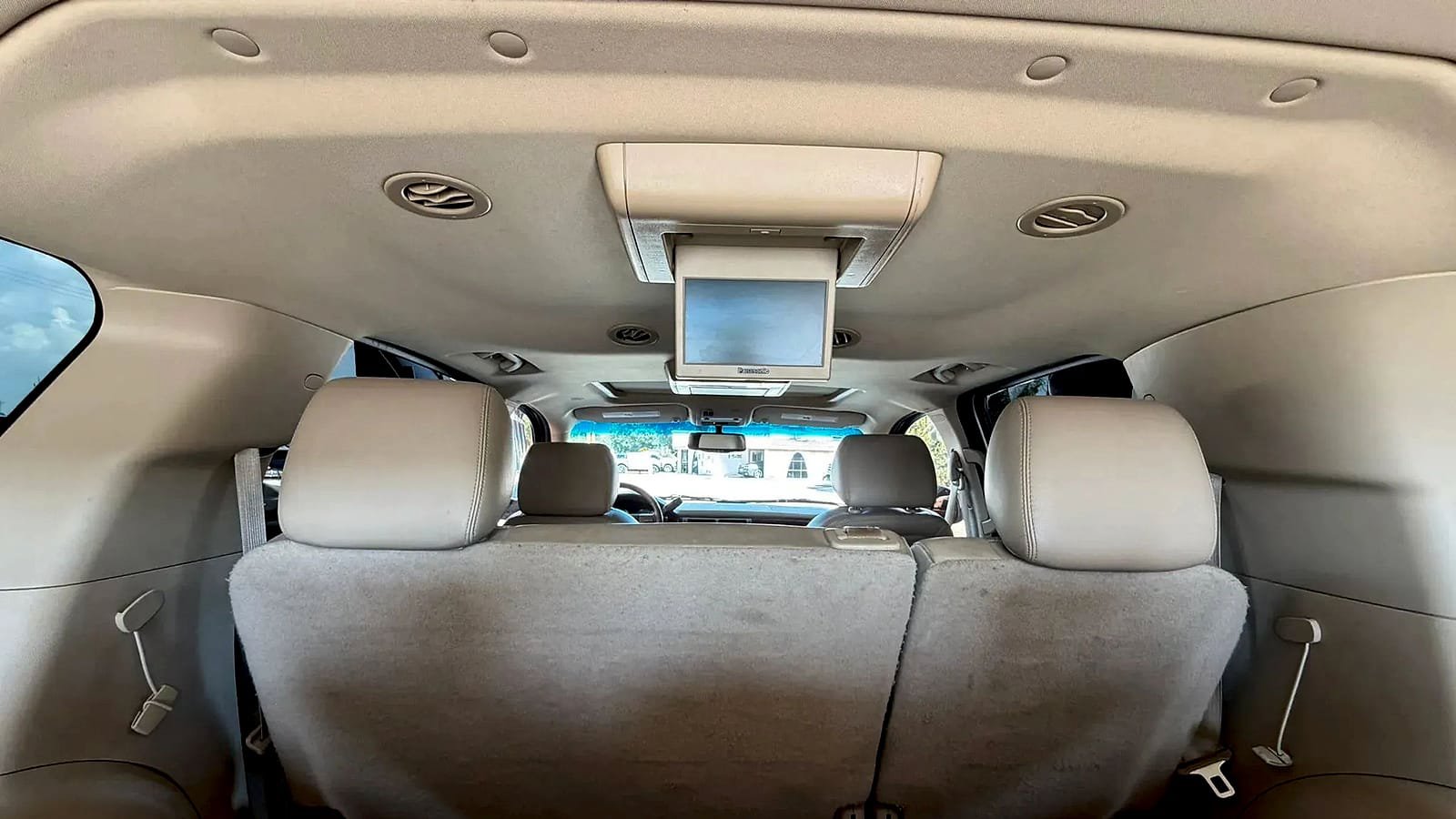 Used 2014 Chevrolet Suburban LT RWD image 14